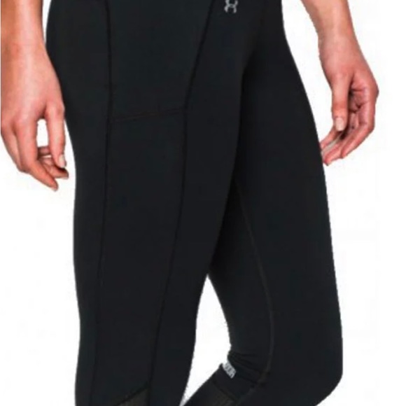 Under Armour "Fly By" Running Capri pants cropped heat gear small black EUC - Picture 3 of 11